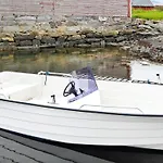 4 Star Holiday Home In Fjortoft * Fjortoft