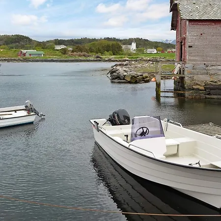 4 Star In * Fjortoft