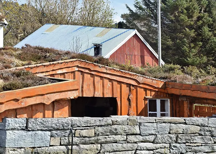 11 Person In Fjortoft-by Traum Fjortoft