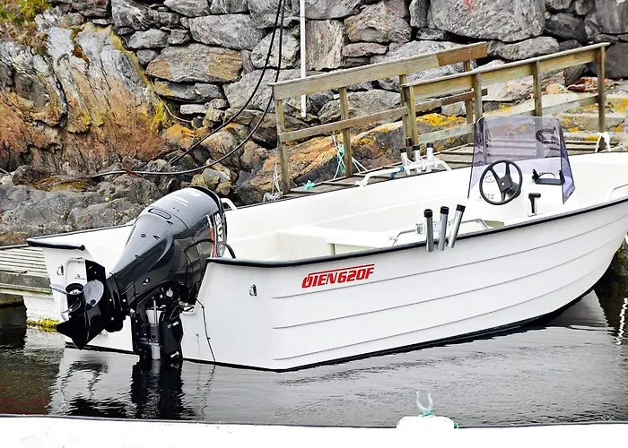 11 Person In Fjortoft-by Traum Fjortoft